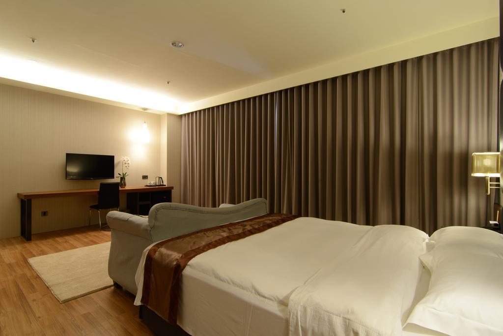 Grand Crystal Hotel Hszincsu Szoba fotó