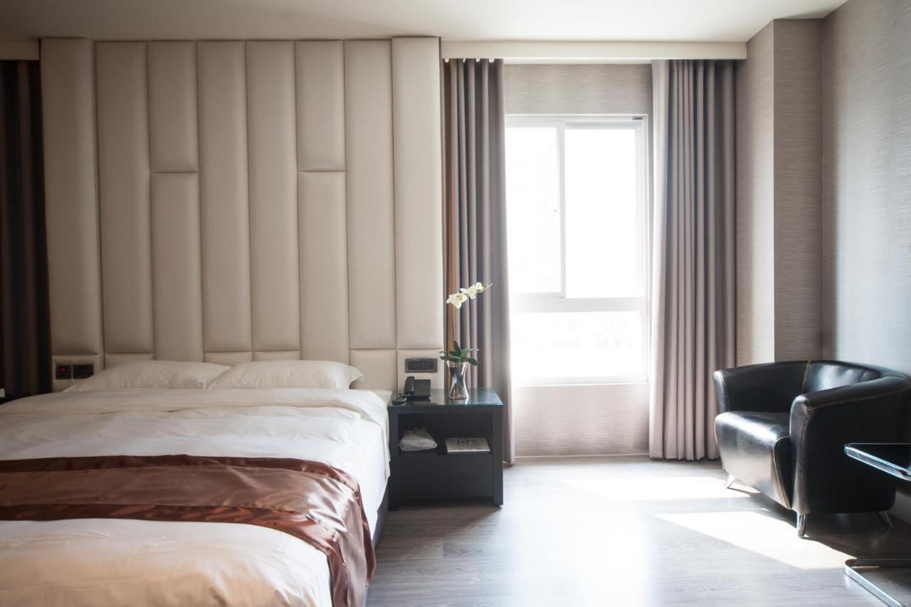 Grand Crystal Hotel Hszincsu Kültér fotó